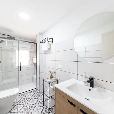 Charming With Terrace Apartamento
